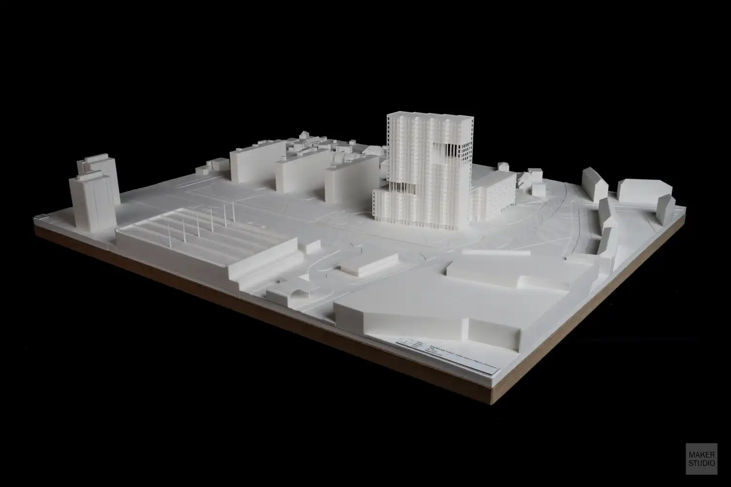 Architektonický model vytlačený 3D tlačou. Spartakovská Trnava - obytný súbor s výškovou dominantou. Spartakovská Trnava - obytný súbor s výškovou dominantou