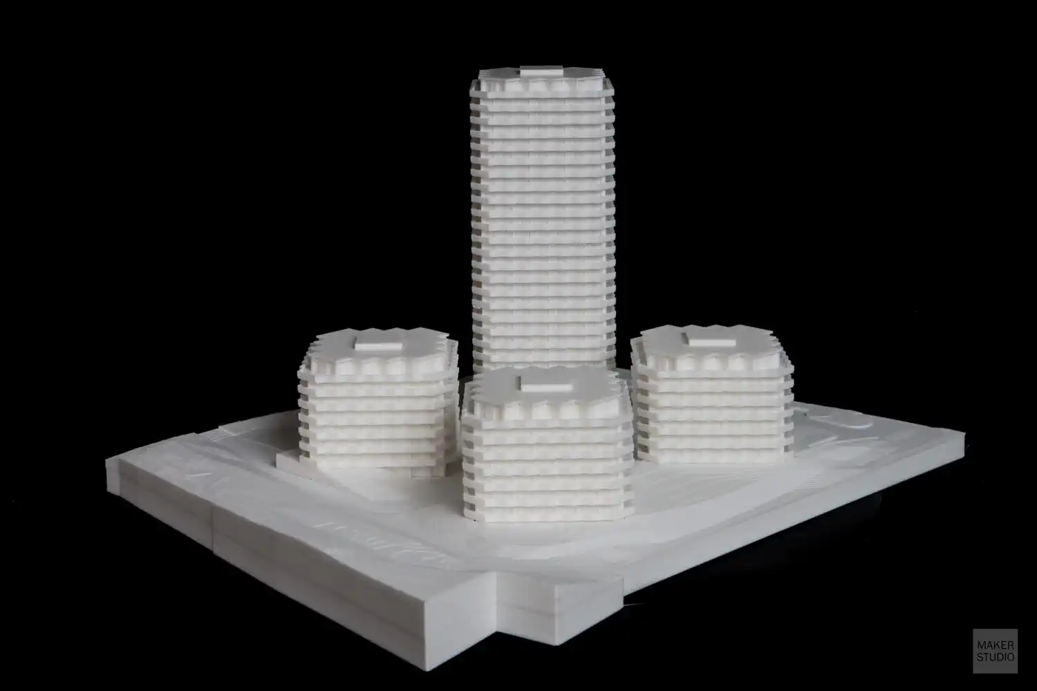 Architektonický model vytlačený 3D tlačou. Spartakovská Trnava - obytný súbor s výškovou dominantou. Spartakovská Trnava - obytný súbor s výškovou dominantou